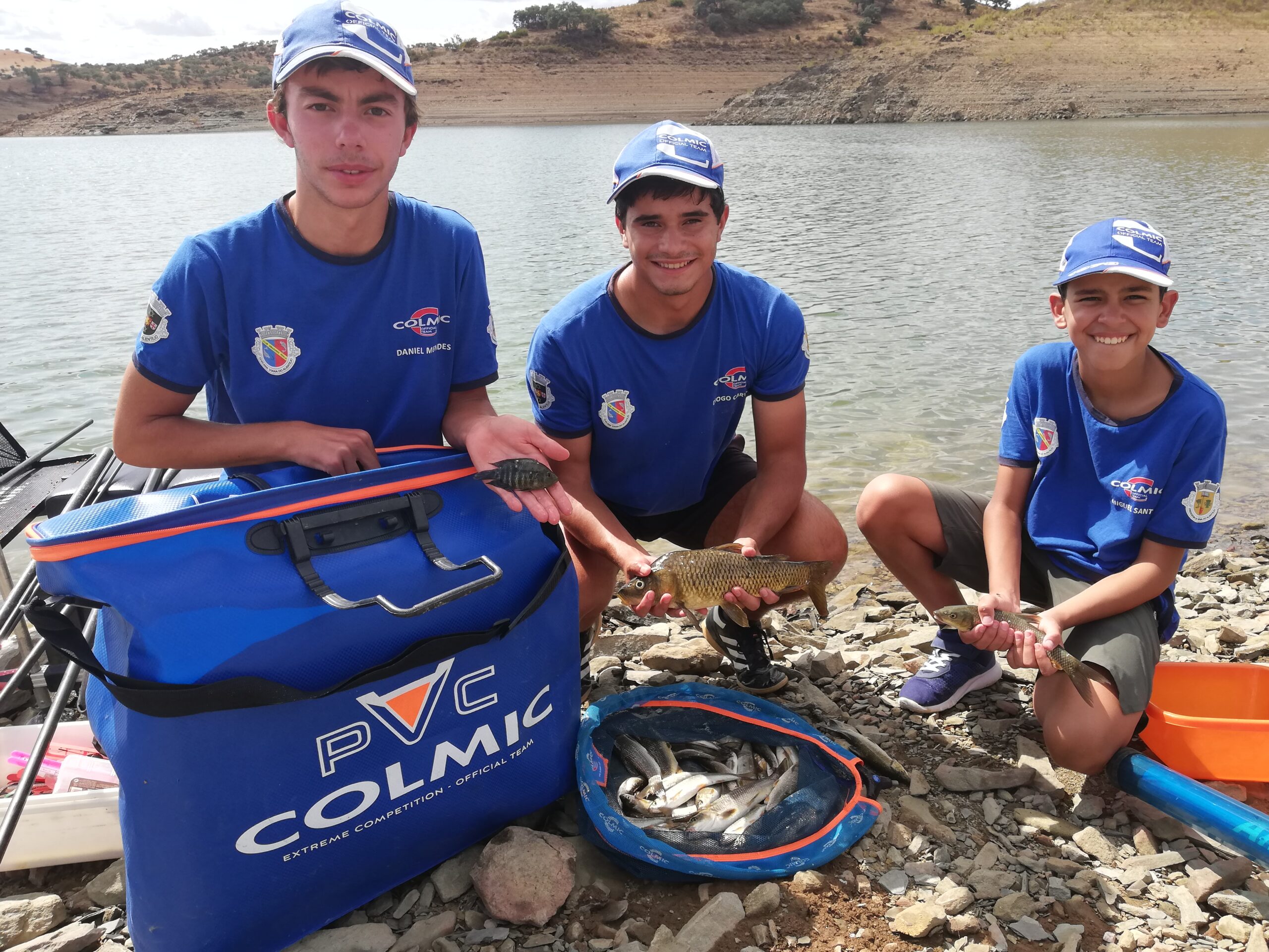 Pescador do Club Amadores de Pesca de Viana do Alentejo vence taça em concurso no Baixo Alentejo Pesca