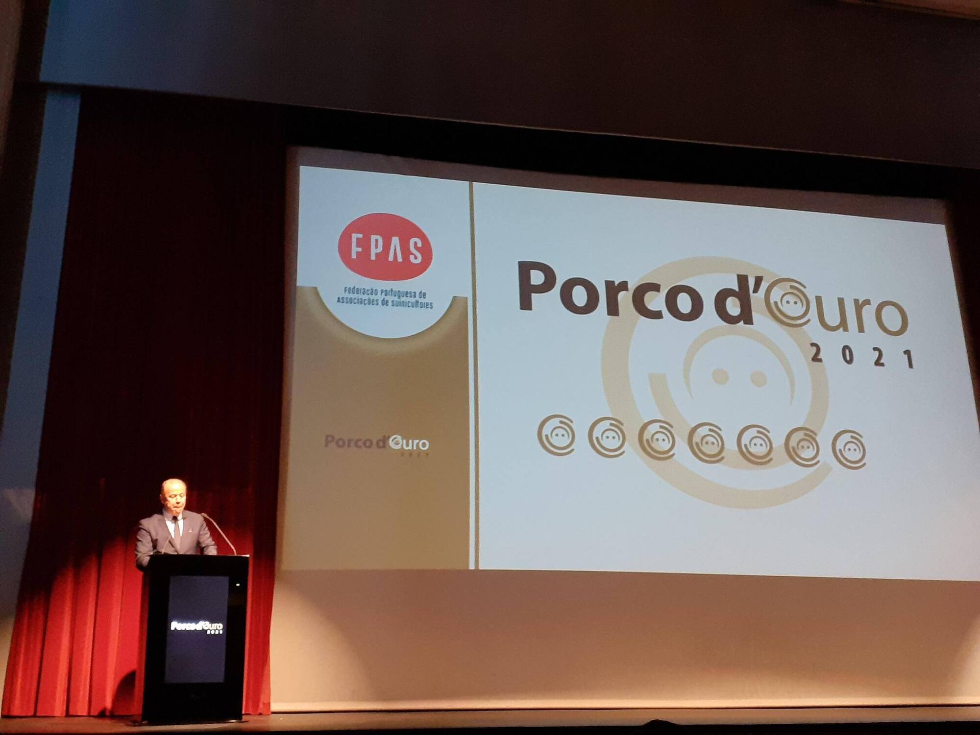 Suinicultura de Montemor-o-Novo foi premiada pela Federação Portuguesa de Associações de Suinicultores Porco D'Ouro