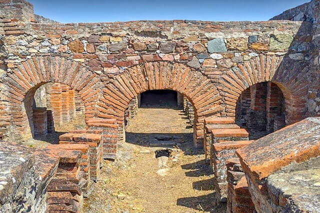 Pisões