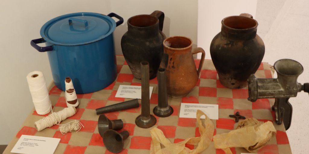 Elvas: Exposição sobre matança do porco no museu de arqueologia e etnografia