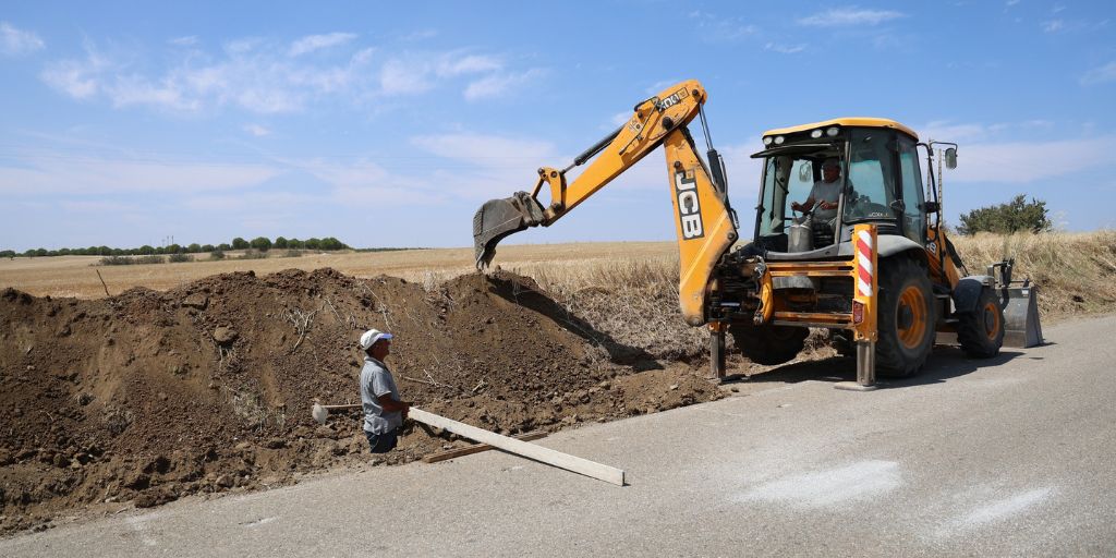 Obras para novo passeio na Zona Industrial de Campo Maior avançam