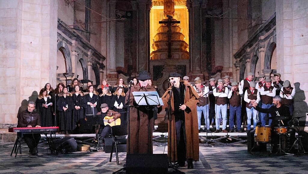 Vila Viçosa: Igreja dos Agostinhos celebra Reis com «sabor a Alentejo» (c/fotos)