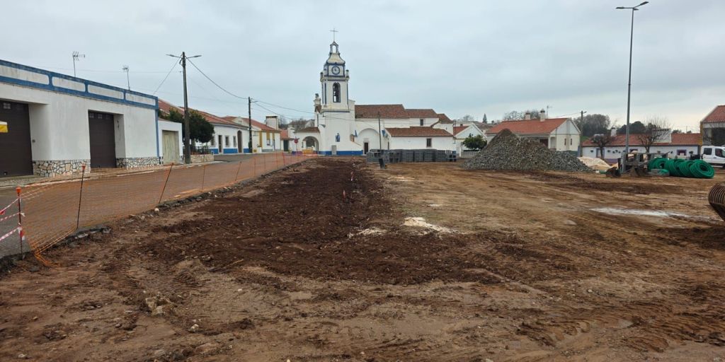 Estremoz: Obras de requalificação do Largo 1.º de Maio em Arcos já se iniciaram
