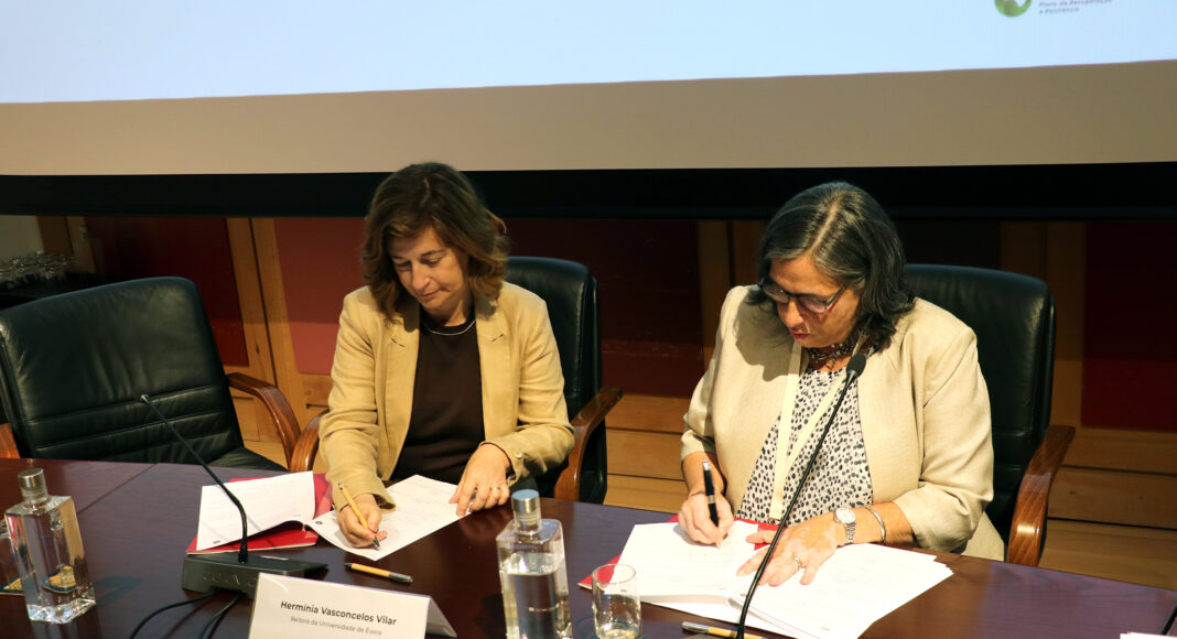Universidade de Évora lança novo curso de formação em governação pública e celebra parceria com o INA