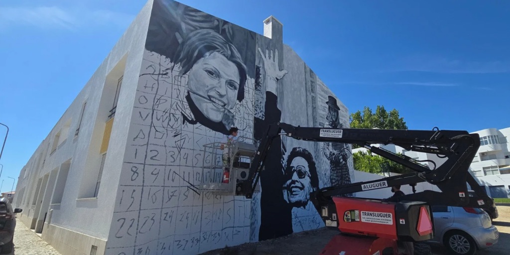 Um mural em Évora: arte e memória para celebrar os direitos das mulheres