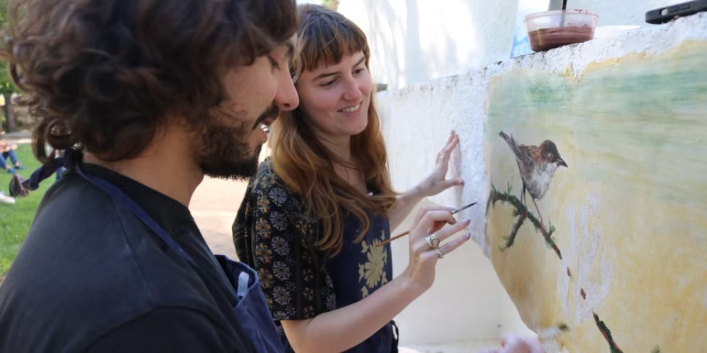 Rota do Fresco celebra 27 anos com workshop gratuito de pintura mural no Alentejo