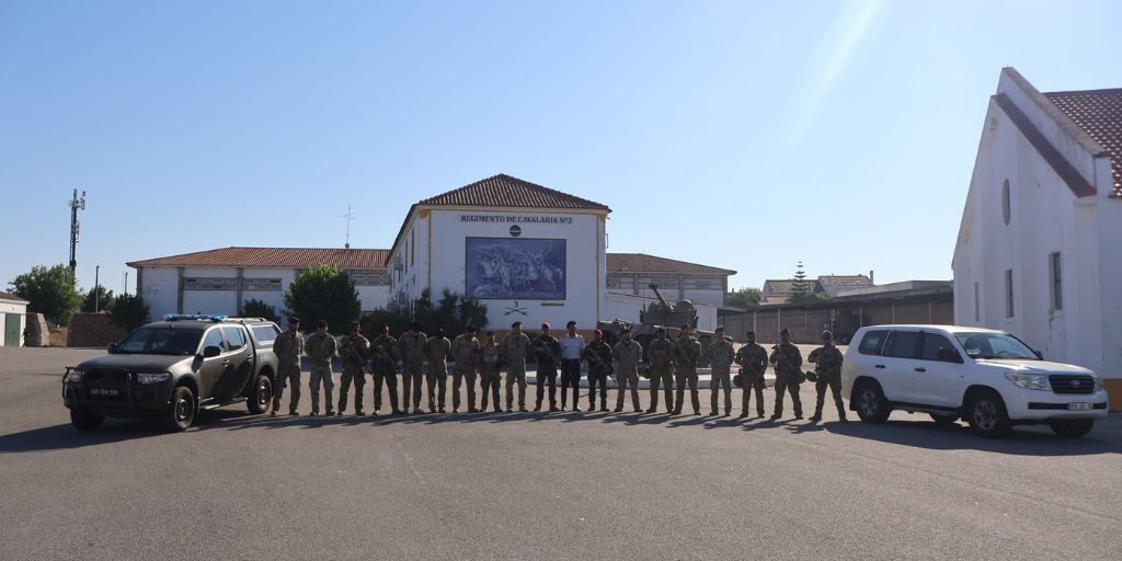 Militares concluem com sucesso Exercício Final do 12.º Curso de Proteção Pessoal na região de Estremoz e Évora