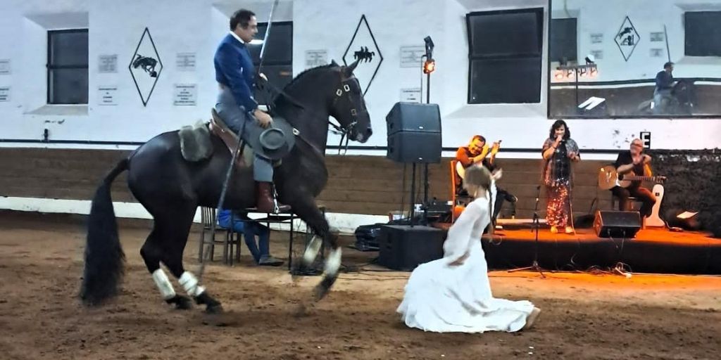 Estremoz recebeu Noite de Fados, Flamenco e Arte Equestre no Regimento de Cavalaria N.º 3