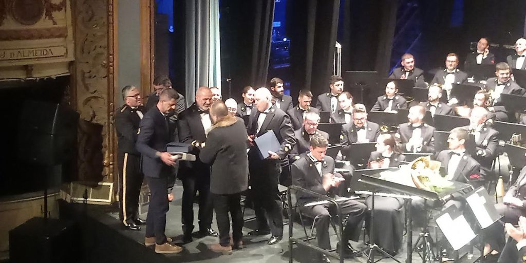 Teatro Bernardim Ribeiro acolheu Concerto de Natal Solidário promovido pelo Regimento de Cavalaria n.º 3