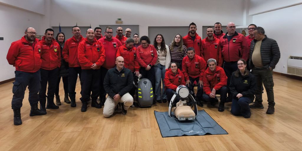 Bombeiros Voluntários de Vila Viçosa reforçam meios de socorro com novo compressor torácico